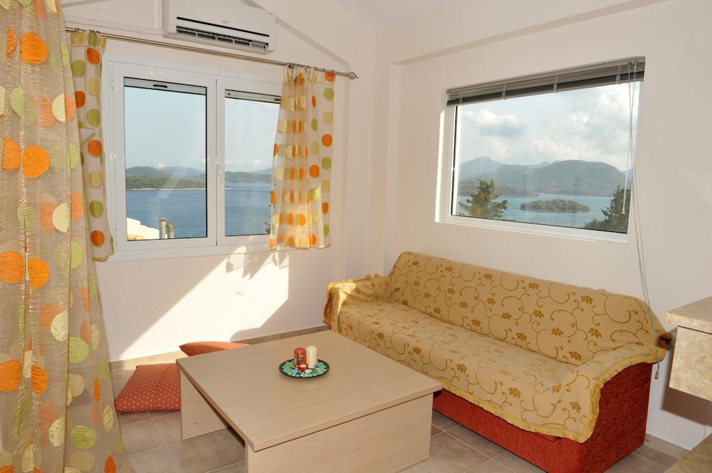 Lemon Tree Vila Nydri  Quarto foto
